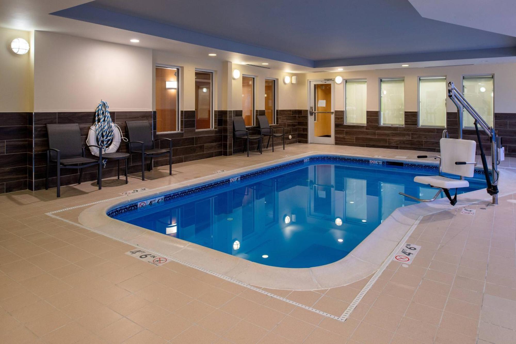 Fairfield & High Point Hotel 3*